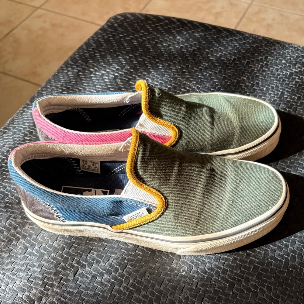 Vans - Picture 2 of 6